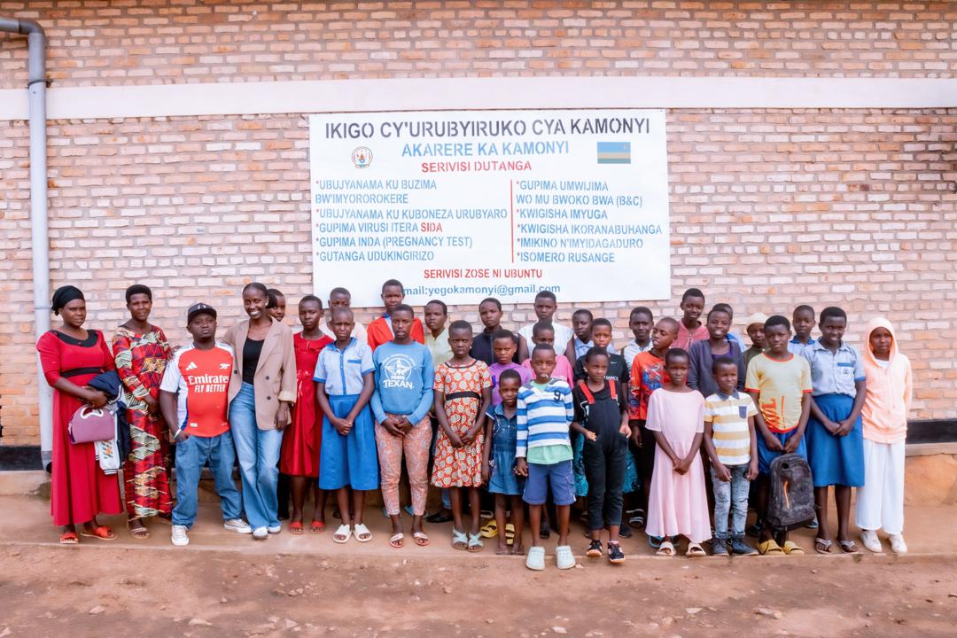 Group of Rwandan girls together
